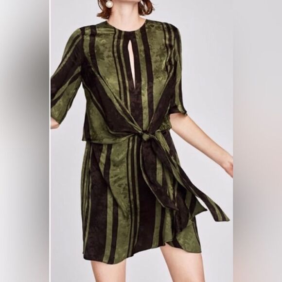 Zara black and green satin tie knot dress - Picture 3 of 5